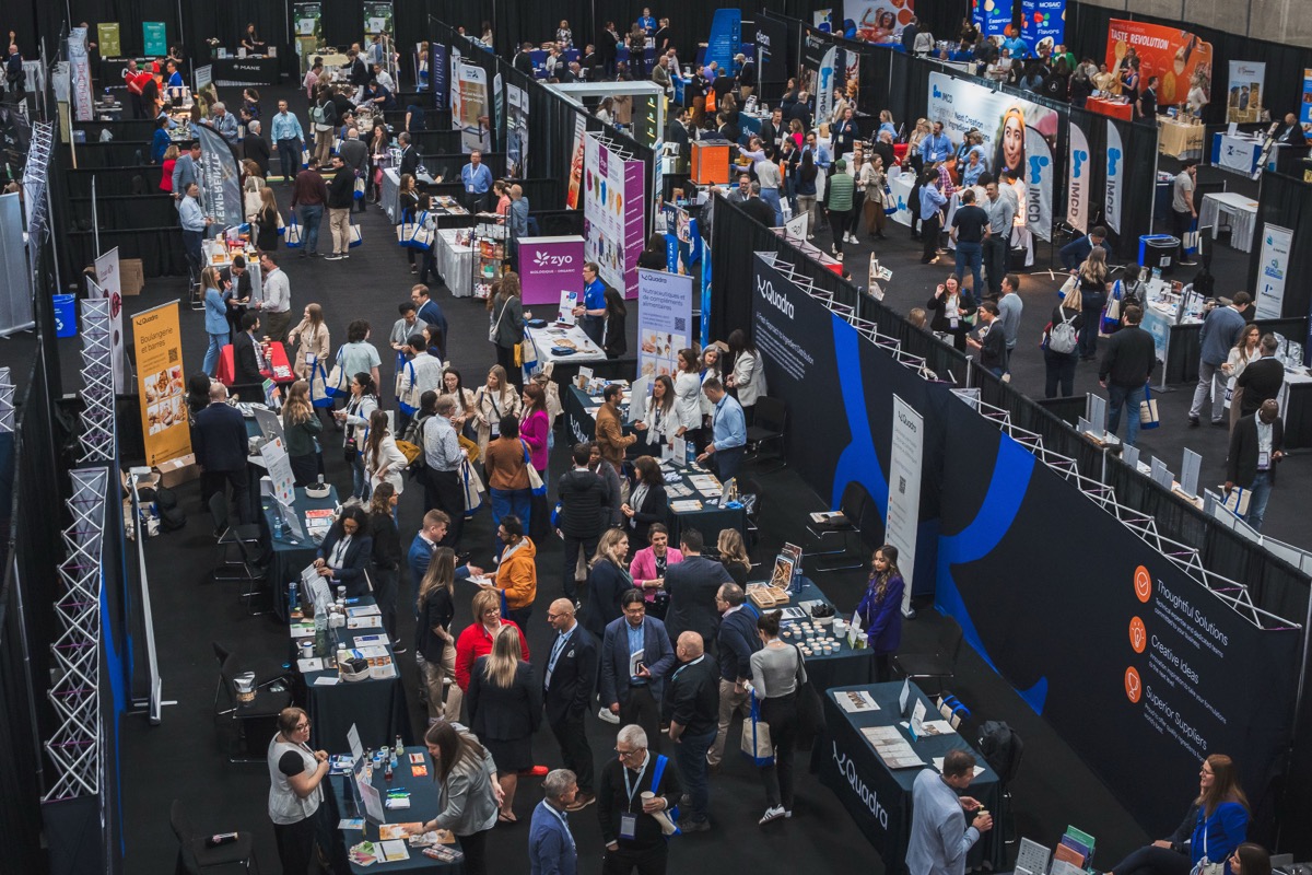 Vue d'ensemble du Salon des Fournisseurs — exposants et visiteurs au Centre Expo Terrebonne
